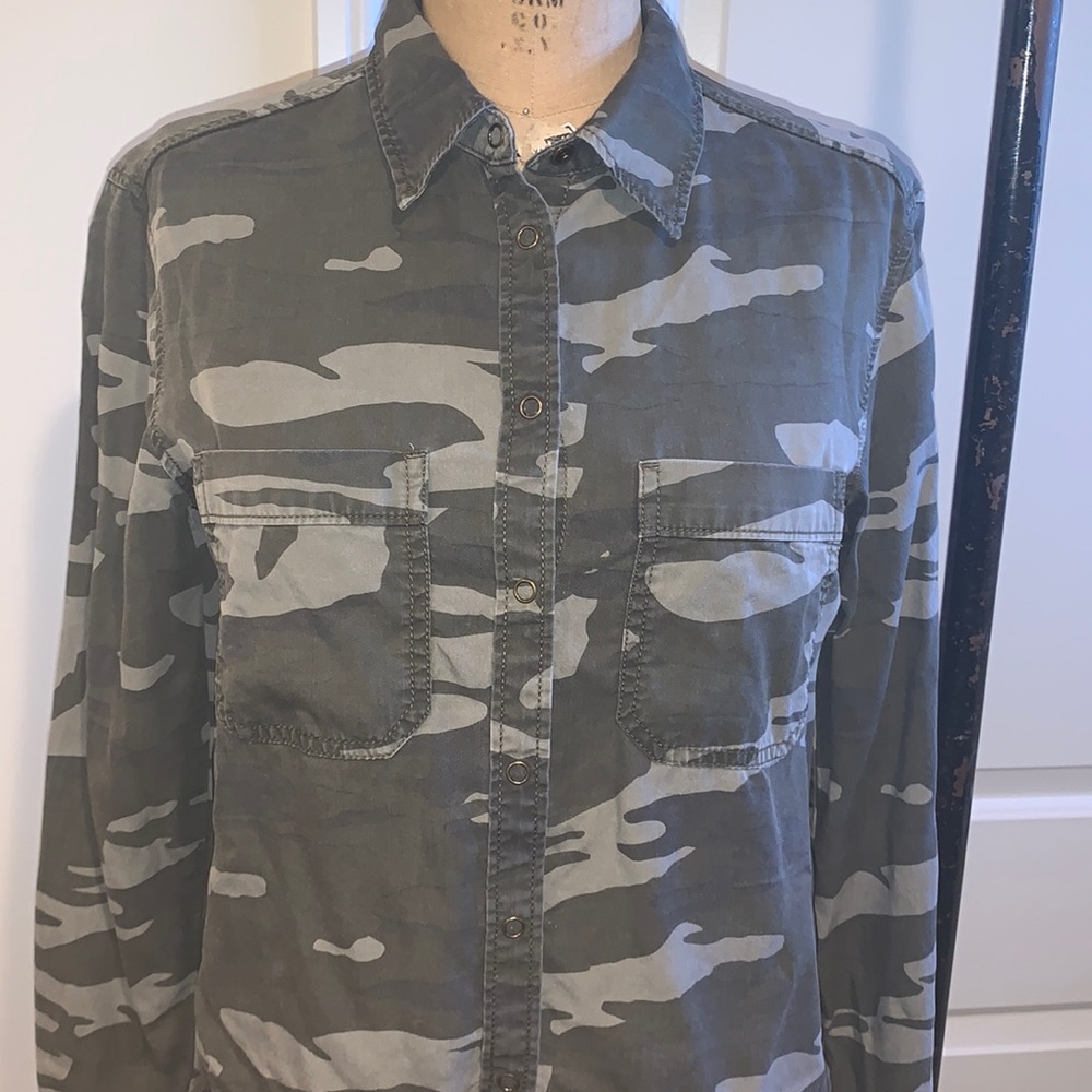 Express Camo Button-Up Top